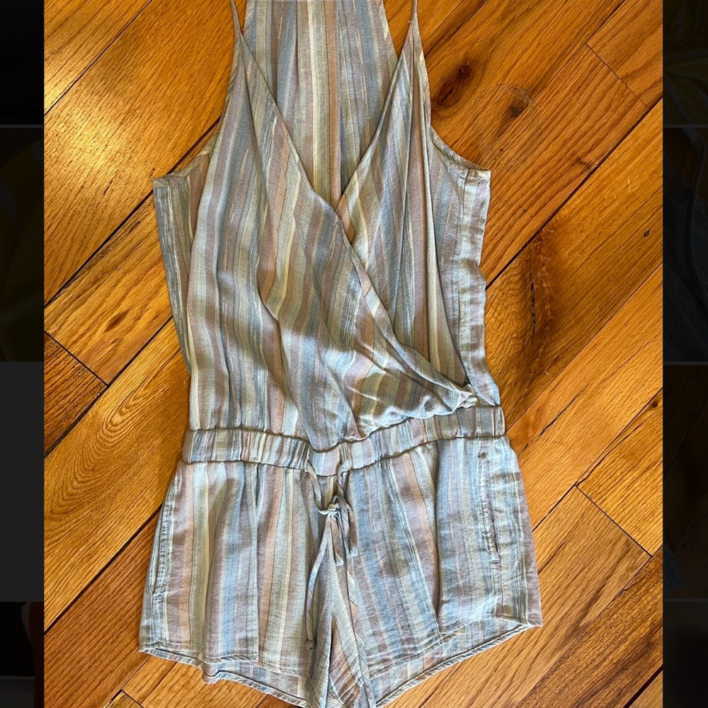 Bella Dahl romper